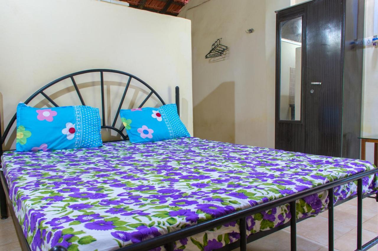 Raikar Guest House Богмало Екстер'єр фото