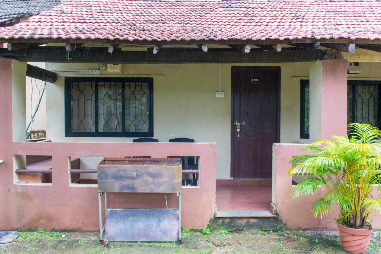 Raikar Guest House Богмало Екстер'єр фото